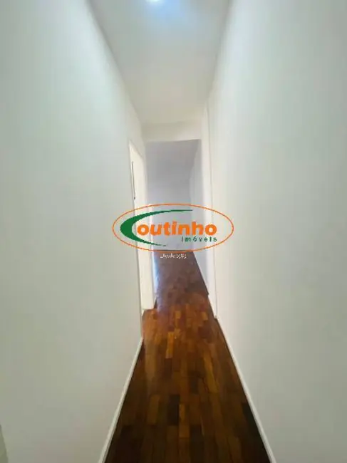 Apartamento com 3 quartos à venda, 82m2 em Tijuca, Rio De Janeiro - RJ - imagem 8 Foto 8 de Apartamento com 3 quartos à venda, 82m2 em Tijuca, Rio De Janeiro - RJ