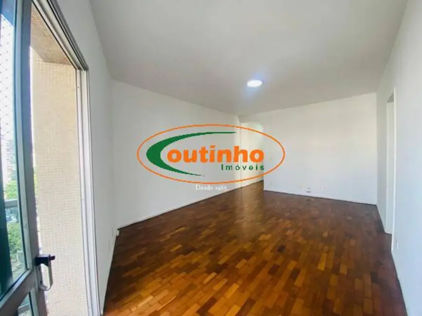 Apartamento com 3 quartos à venda, 82m2 em Tijuca, Rio De Janeiro - RJ - imagem 4 Foto 4 de Apartamento com 3 quartos à venda, 82m2 em Tijuca, Rio De Janeiro - RJ