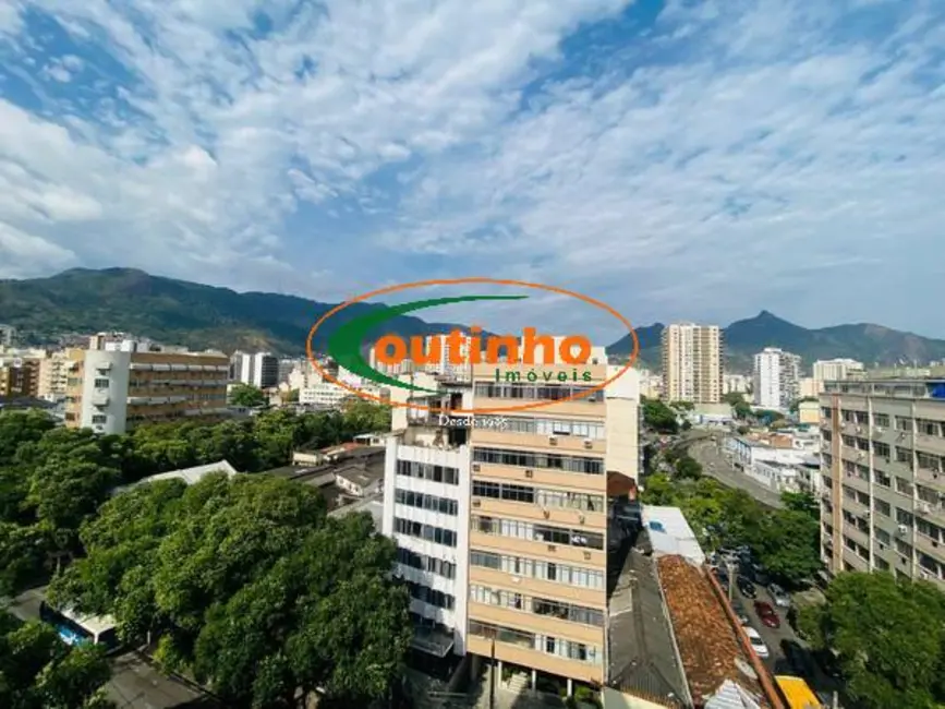 Apartamento com 3 quartos à venda, 82m2 em Tijuca, Rio De Janeiro - RJ - imagem 3 Foto 3 de Apartamento com 3 quartos à venda, 82m2 em Tijuca, Rio De Janeiro - RJ