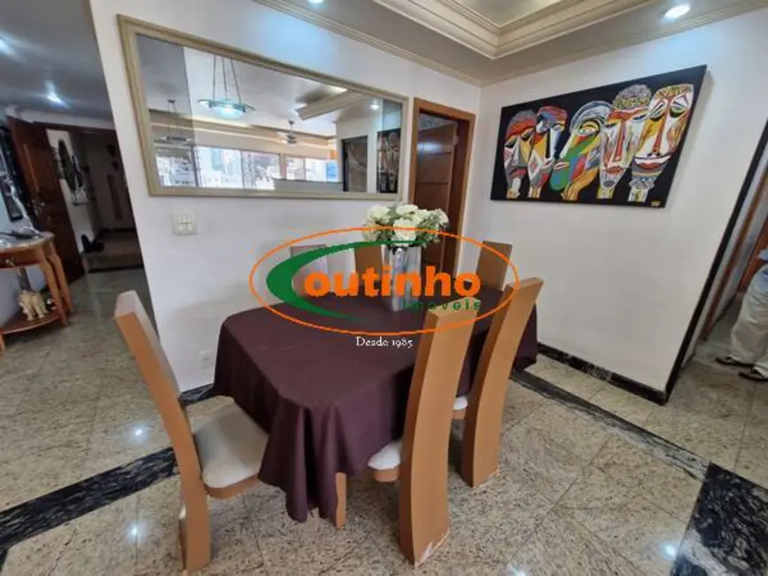 Apartamento com 3 quartos à venda, 143m2 em Vila Isabel, Rio De Janeiro - RJ - imagem 9 Foto 9 de Apartamento com 3 quartos à venda, 143m2 em Vila Isabel, Rio De Janeiro - RJ