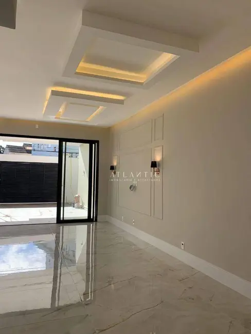 Foto 9 de Casa com 3 quartos à venda, 300m2 em Guarapari - ES