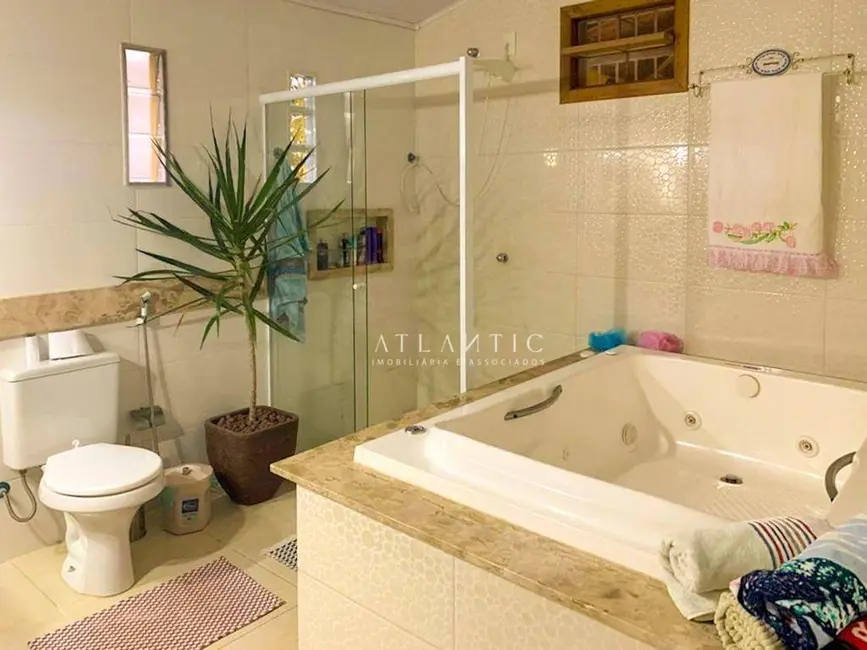 Chácara com 3 quartos à venda, 1000m2 em Ponta da Fruta, Vila Velha - ES - imagem 8 Foto 8 de Chácara com 3 quartos à venda, 1000m2 em Ponta da Fruta, Vila Velha - ES