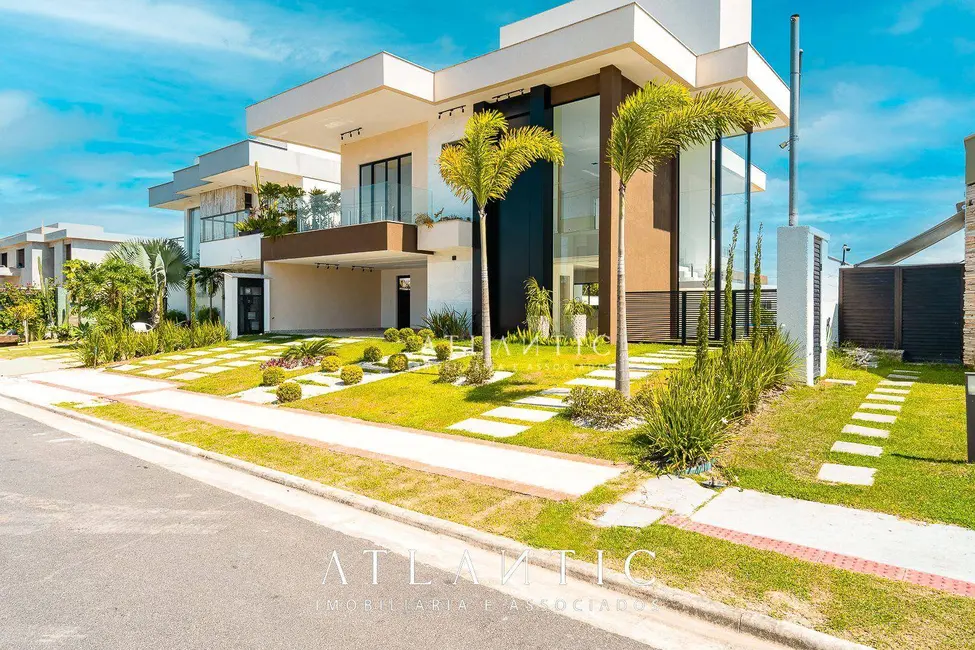 Foto 1 de Casa de Condomínio com 3 quartos à venda, 640m2 em Interlagos, Vila Velha - ES