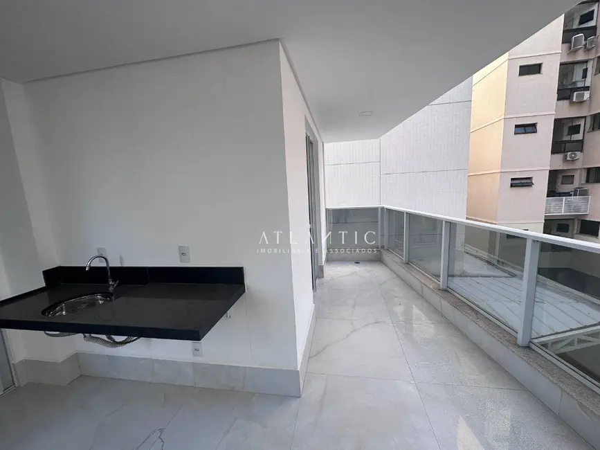 Foto 2 de Apartamento com 4 quartos à venda, 110m2 em Praia da Costa, Vila Velha - ES