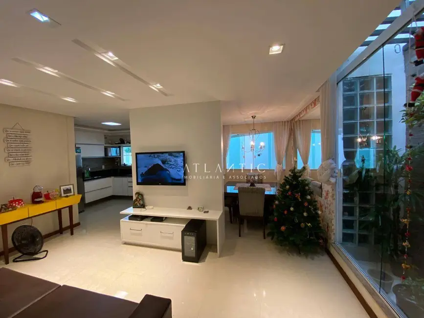 Foto 2 de Casa de Condomínio com 3 quartos à venda, 250m2 em Ilha dos Bentos, Vila Velha - ES