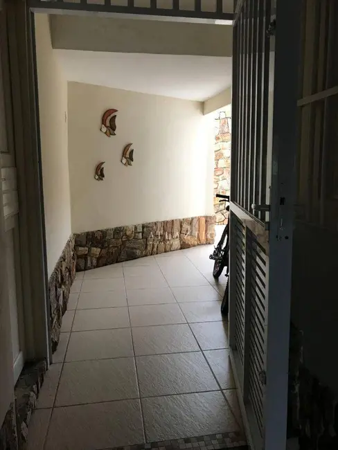 Casa com 4 quartos à venda, 240m2 em Novo México, Vila Velha - ES - imagem 4 Foto 4 de Casa com 4 quartos à venda, 240m2 em Novo México, Vila Velha - ES