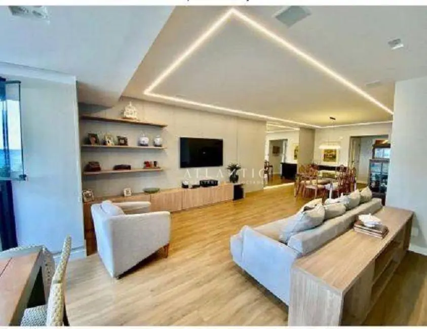 Foto 3 de Apartamento com 4 quartos à venda, 246m2 em Praia da Costa, Vila Velha - ES