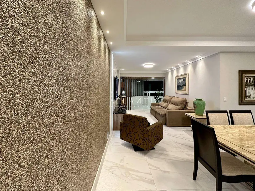 Apartamento com 4 quartos à venda, 240m2 em Praia da Costa, Vila Velha - ES - imagem 8 Foto 8 de Apartamento com 4 quartos à venda, 240m2 em Praia da Costa, Vila Velha - ES