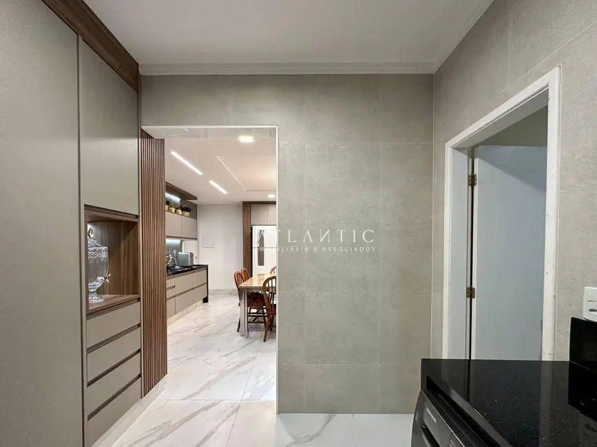 Apartamento com 4 quartos à venda, 240m2 em Praia da Costa, Vila Velha - ES - imagem 6 Foto 6 de Apartamento com 4 quartos à venda, 240m2 em Praia da Costa, Vila Velha - ES