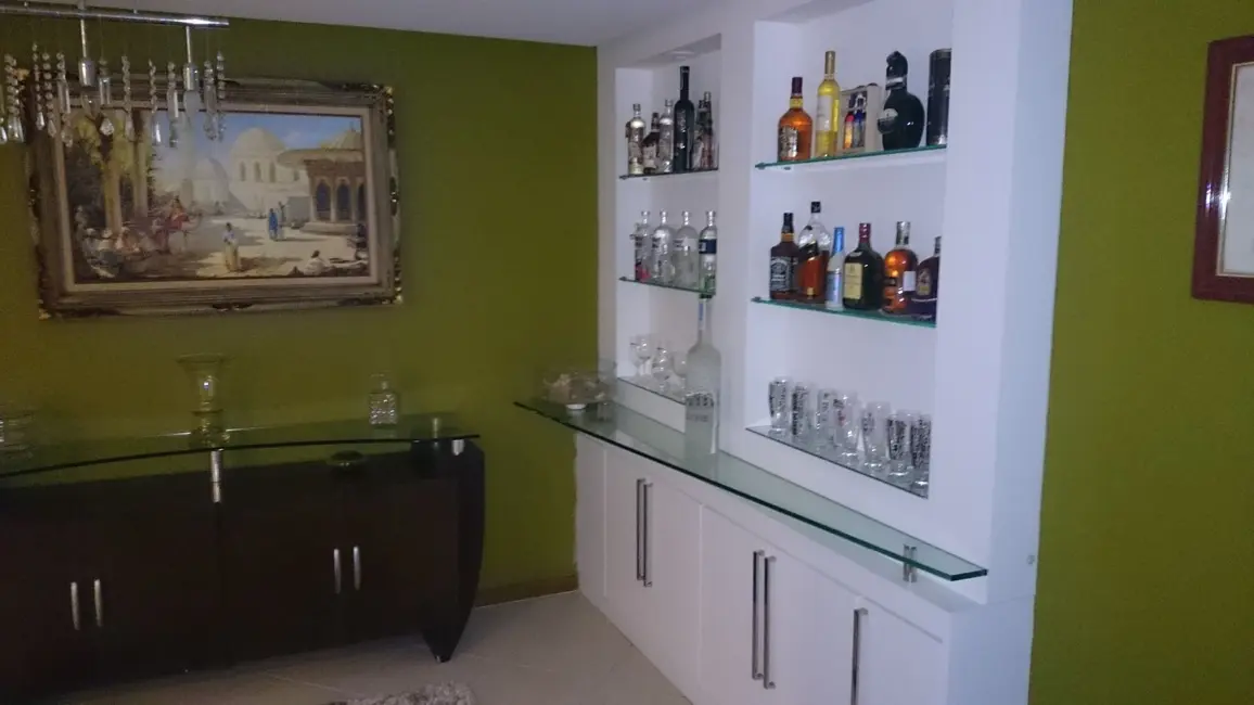 Apartamento com 4 quartos à venda, 240m2 em Praia da Costa, Vila Velha - ES - imagem 3 Foto 3 de Apartamento com 4 quartos à venda, 240m2 em Praia da Costa, Vila Velha - ES