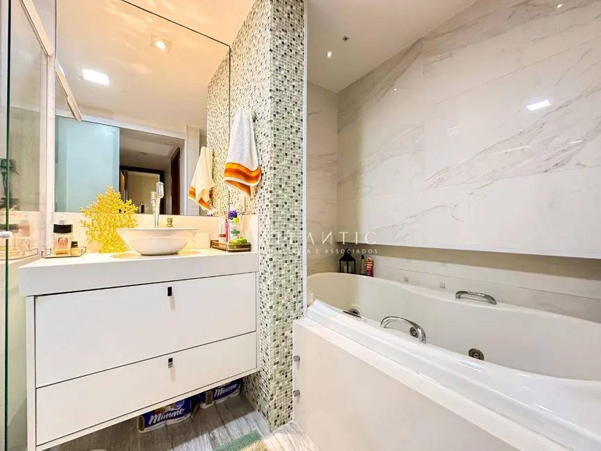 Foto 9 de Apartamento com 3 quartos à venda, 140m2 em Praia de Itaparica, Vila Velha - ES