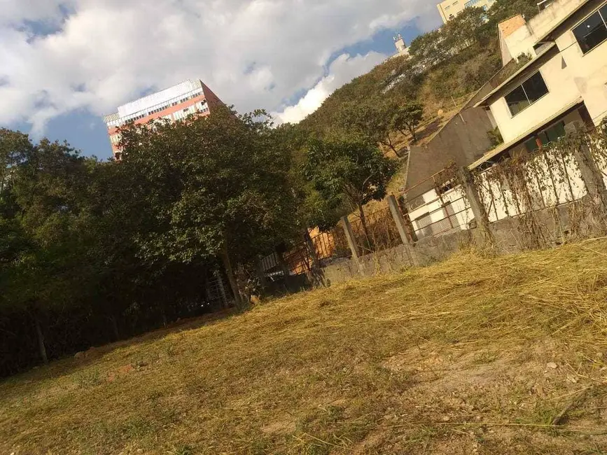 Foto 3 de Terreno / Lote à venda, 1298m2 em Estoril, Belo Horizonte - MG