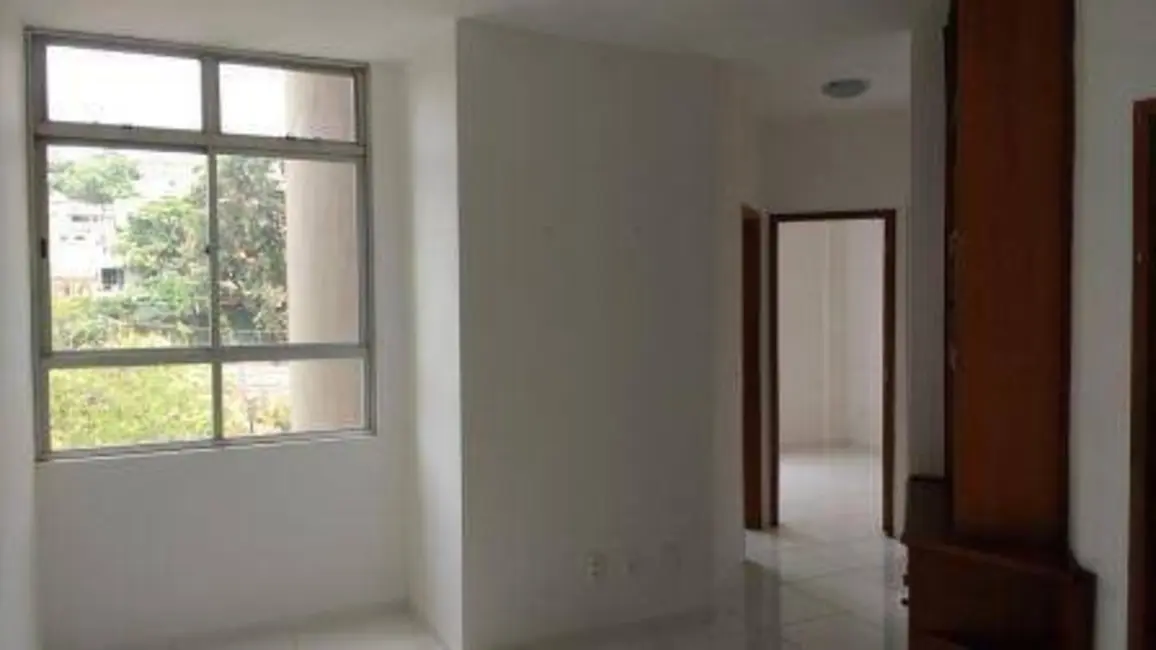Foto 2 de Apartamento com 2 quartos à venda, 80m2 em João Pinheiro, Belo Horizonte - MG