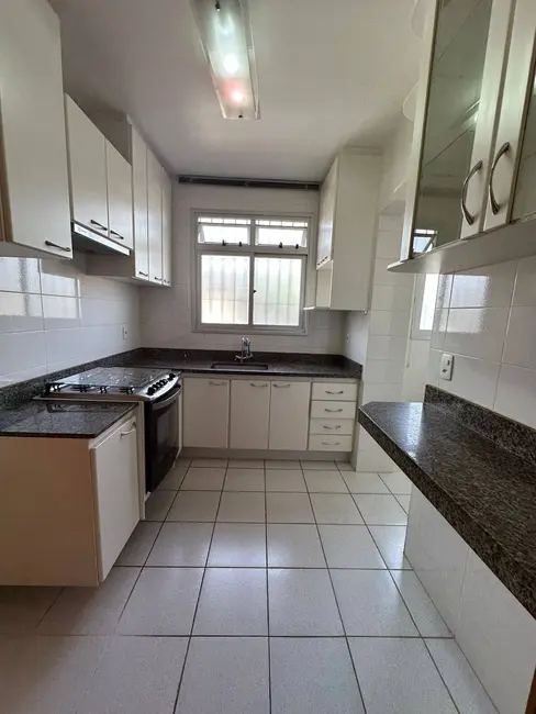 Foto 4 de Apartamento com 3 quartos para alugar, 105m2 em Santa Tereza, Belo Horizonte - MG