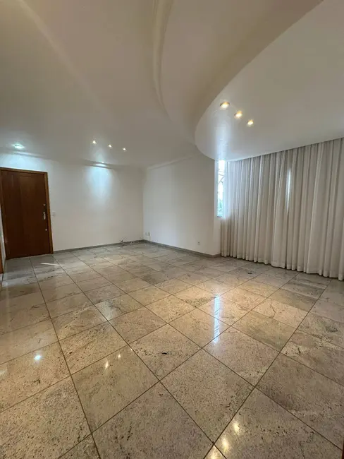Foto 2 de Apartamento com 3 quartos para alugar, 105m2 em Santa Tereza, Belo Horizonte - MG