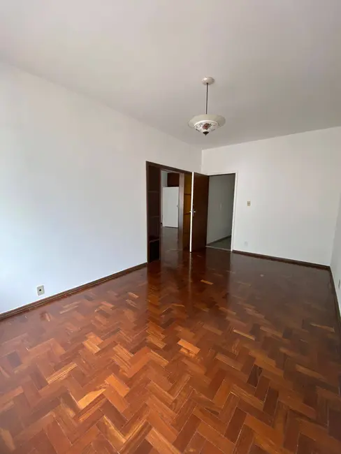 Apartamento com 3 quartos para alugar, 140m2 em Santa Tereza, Belo Horizonte - MG - imagem 2 Foto 2 de Apartamento com 3 quartos para alugar, 140m2 em Santa Tereza, Belo Horizonte - MG