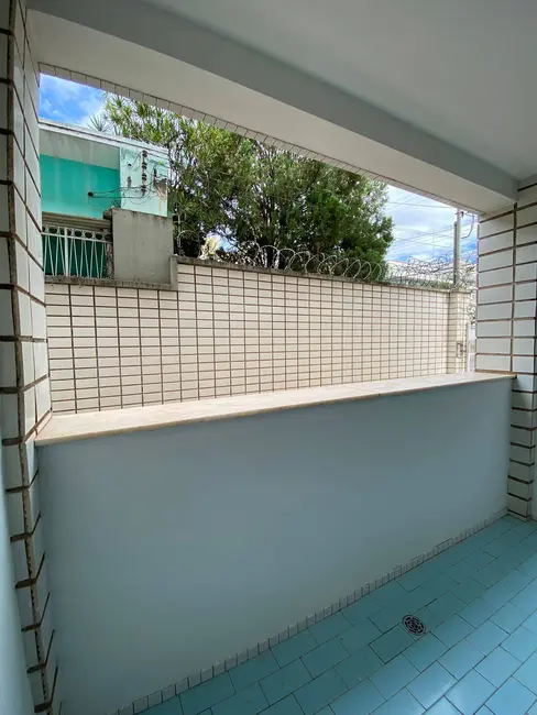 Apartamento com 3 quartos para alugar, 140m2 em Santa Tereza, Belo Horizonte - MG - imagem 8 Foto 8 de Apartamento com 3 quartos para alugar, 140m2 em Santa Tereza, Belo Horizonte - MG
