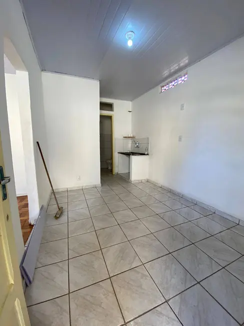 Casa com 3 quartos para alugar, 65m2 em Santa Tereza, Belo Horizonte - MG - imagem 4 Foto 4 de Casa com 3 quartos para alugar, 65m2 em Santa Tereza, Belo Horizonte - MG