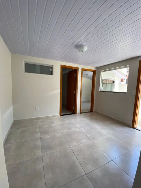 Foto 4 de Casa com 2 quartos para alugar, 50m2 em Santa Tereza, Belo Horizonte - MG