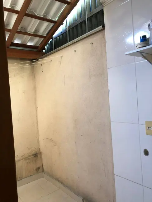 Foto 8 de Casa com 2 quartos para alugar, 130m2 em Contagem - MG