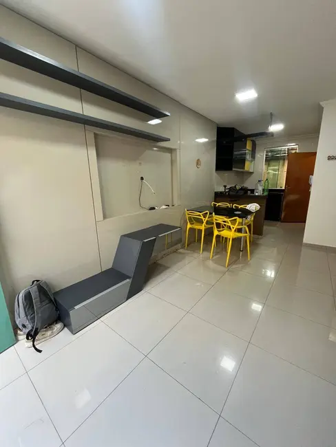 Foto 2 de Casa com 2 quartos para alugar, 130m2 em Contagem - MG