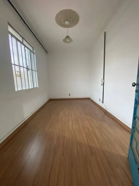 Foto 3 de Casa com 4 quartos para alugar, 120m2 em Santa Tereza, Belo Horizonte - MG