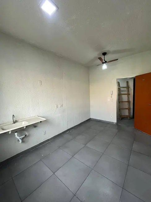 Foto 4 de Kitnet com 1 quarto para alugar, 30m2 em Lagoinha, Belo Horizonte - MG