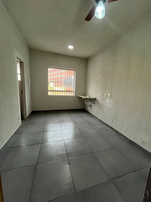 Foto 1 de Kitnet com 1 quarto para alugar, 30m2 em Lagoinha, Belo Horizonte - MG