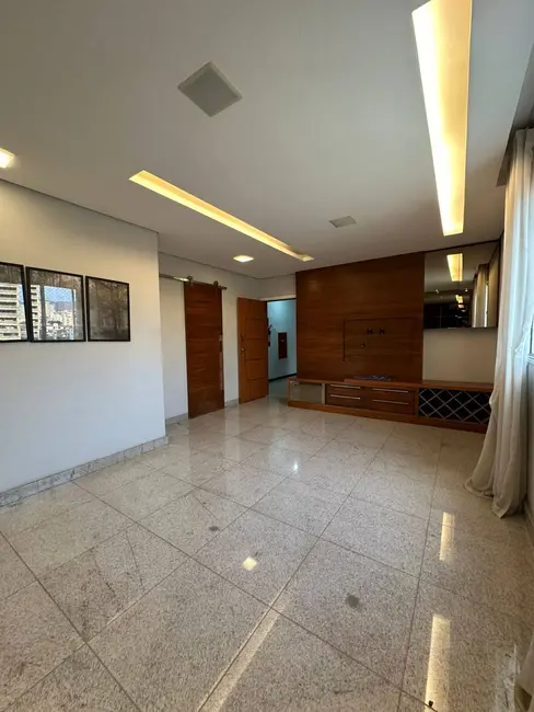Foto 2 de Apartamento com 3 quartos à venda, 90m2 em Sagrada Família, Belo Horizonte - MG