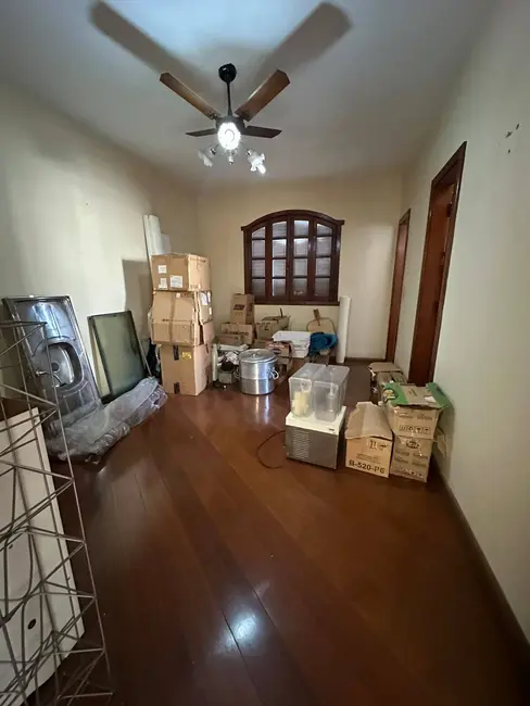 Foto 9 de Casa com 6 quartos à venda, 360m2 em Santa Tereza, Belo Horizonte - MG