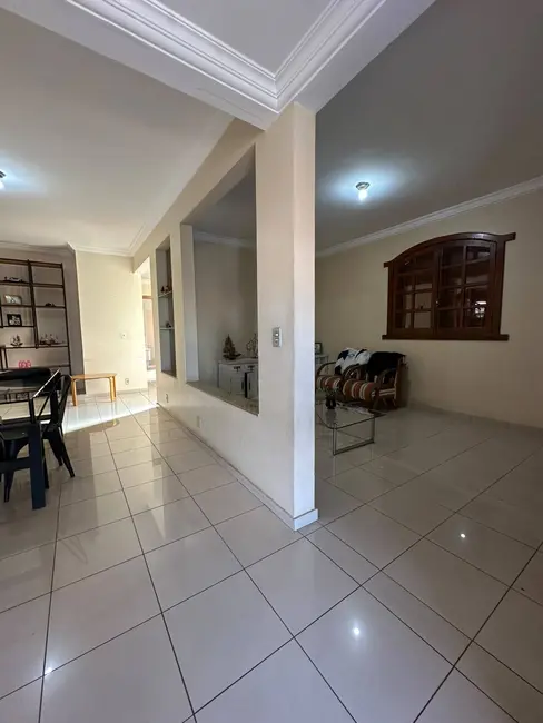 Foto 3 de Casa com 6 quartos à venda, 360m2 em Santa Tereza, Belo Horizonte - MG