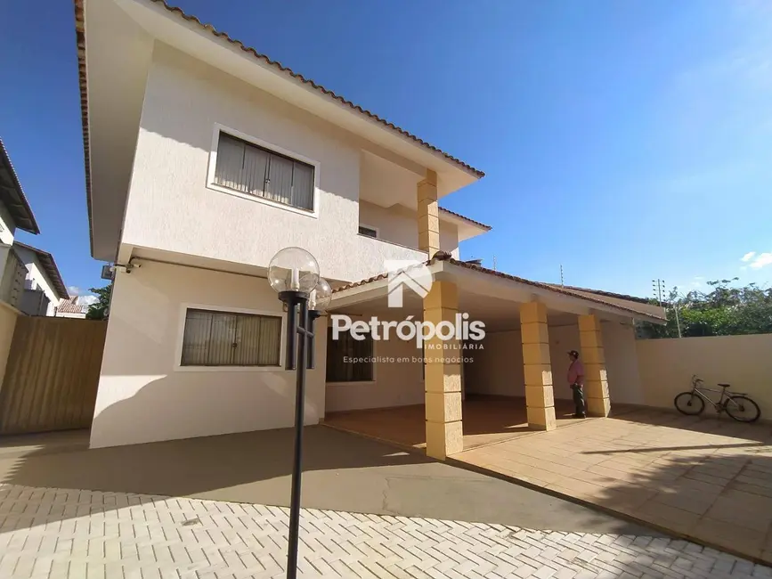 Foto 1 de Sobrado com 4 quartos à venda, 600m2 em Plano Diretor Sul, Palmas - TO