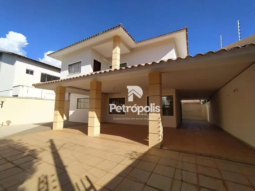 Foto 2 de Sobrado com 4 quartos à venda, 600m2 em Plano Diretor Sul, Palmas - TO