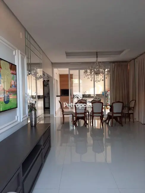 Foto 2 de Sobrado com 3 quartos à venda, 225m2 em Plano Diretor Sul, Palmas - TO