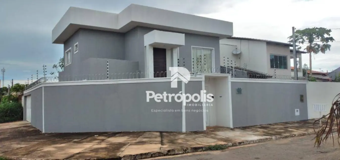 Foto 1 de Sobrado com 3 quartos à venda, 225m2 em Plano Diretor Sul, Palmas - TO