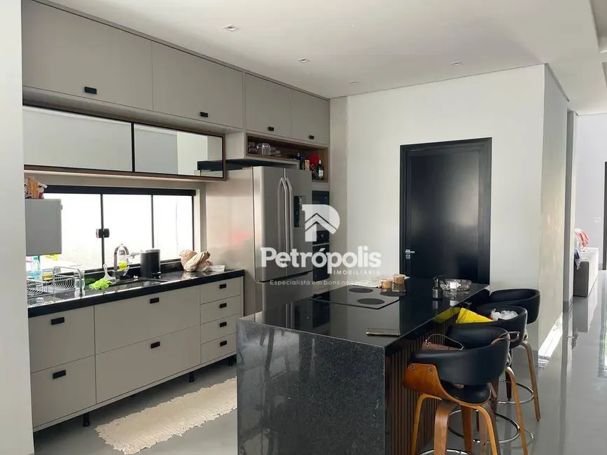 Foto 3 de Casa com 3 quartos à venda, 360m2 em Plano Diretor Sul, Palmas - TO