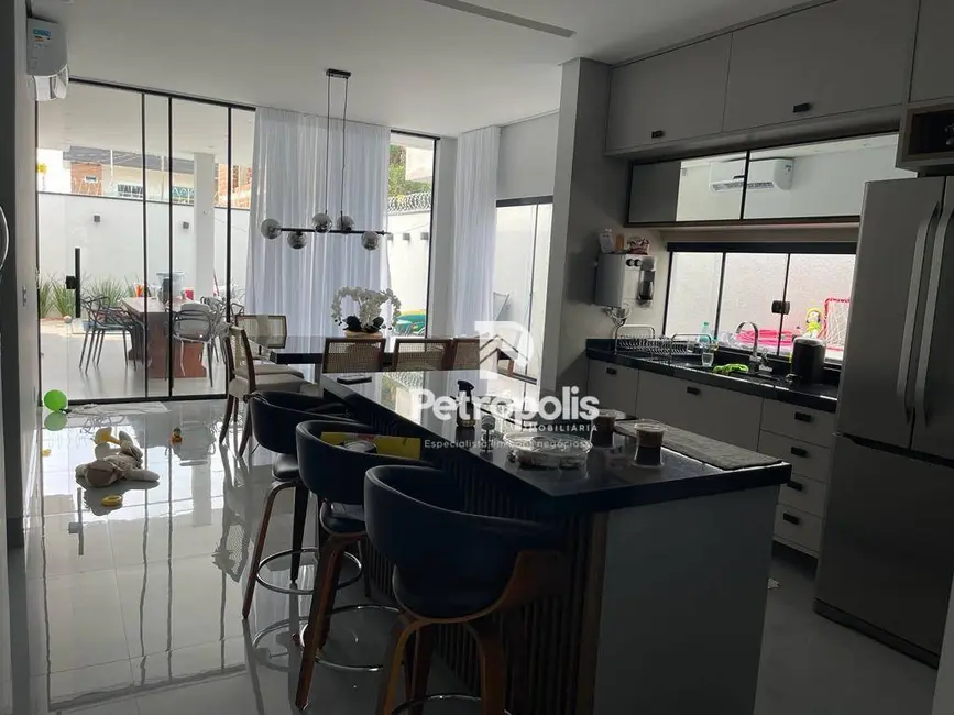 Foto 4 de Casa com 3 quartos à venda, 360m2 em Plano Diretor Sul, Palmas - TO