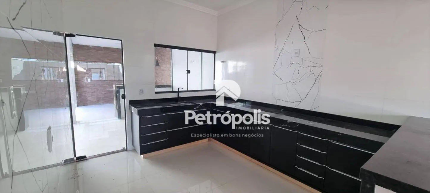 Foto 4 de Casa com 3 quartos à venda, 275m2 em Loteamento Bertaville, Palmas - TO