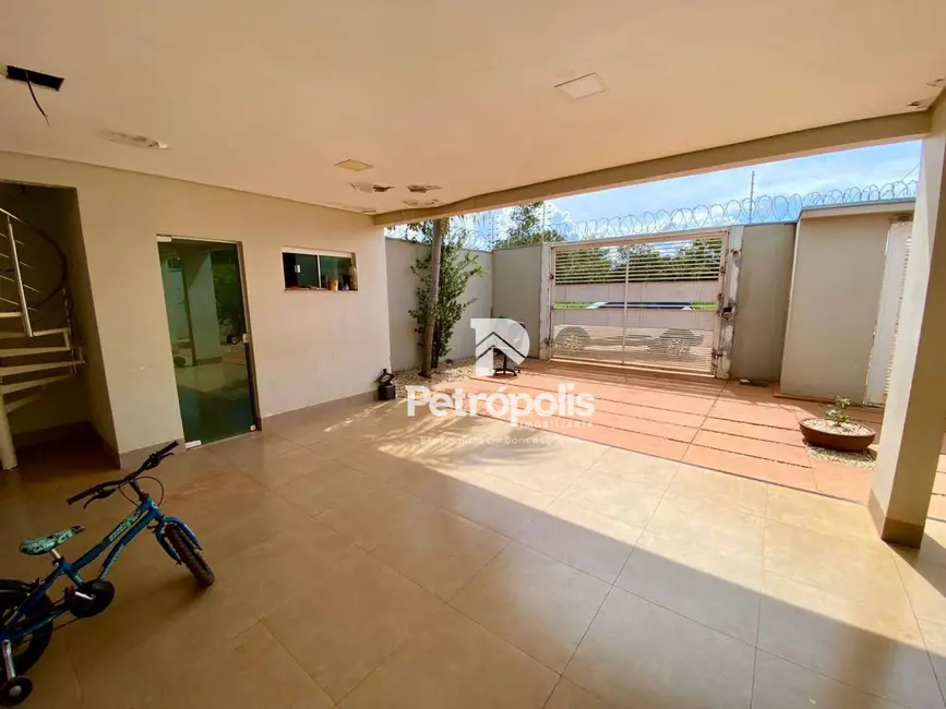 Foto 2 de Casa com 3 quartos à venda, 420m2 em Plano Diretor Sul, Palmas - TO