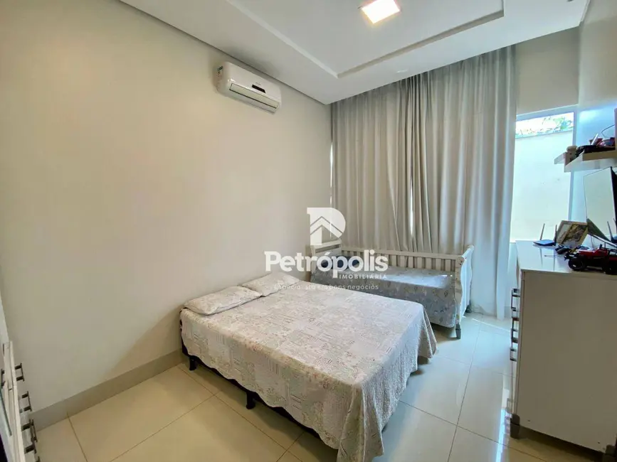 Casa com 3 quartos à venda, 420m2 em Plano Diretor Sul, Palmas - TO - imagem 9 Foto 9 de Casa com 3 quartos à venda, 420m2 em Plano Diretor Sul, Palmas - TO