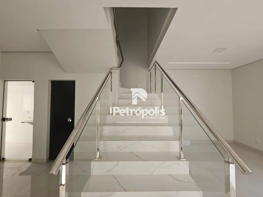 Foto 8 de Sobrado com 3 quartos à venda, 165m2 em Plano Diretor Sul, Palmas - TO