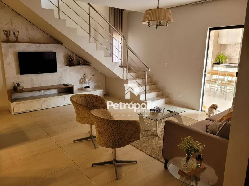 Foto 1 de Casa com 4 quartos à venda, 280m2 em Plano Diretor Sul, Palmas - TO