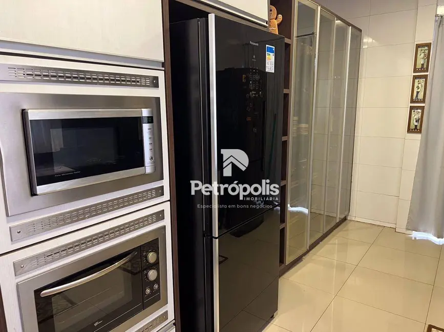 Sobrado com 3 quartos à venda, 275m2 em Plano Diretor Norte, Palmas - TO - imagem 6 Foto 6 de Sobrado com 3 quartos à venda, 275m2 em Plano Diretor Norte, Palmas - TO