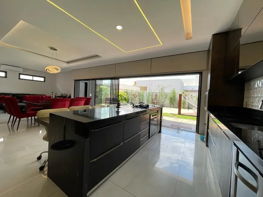 Foto 4 de Sobrado com 4 quartos à venda e para alugar, 600m2 em Loteamento Caribe, Palmas - TO