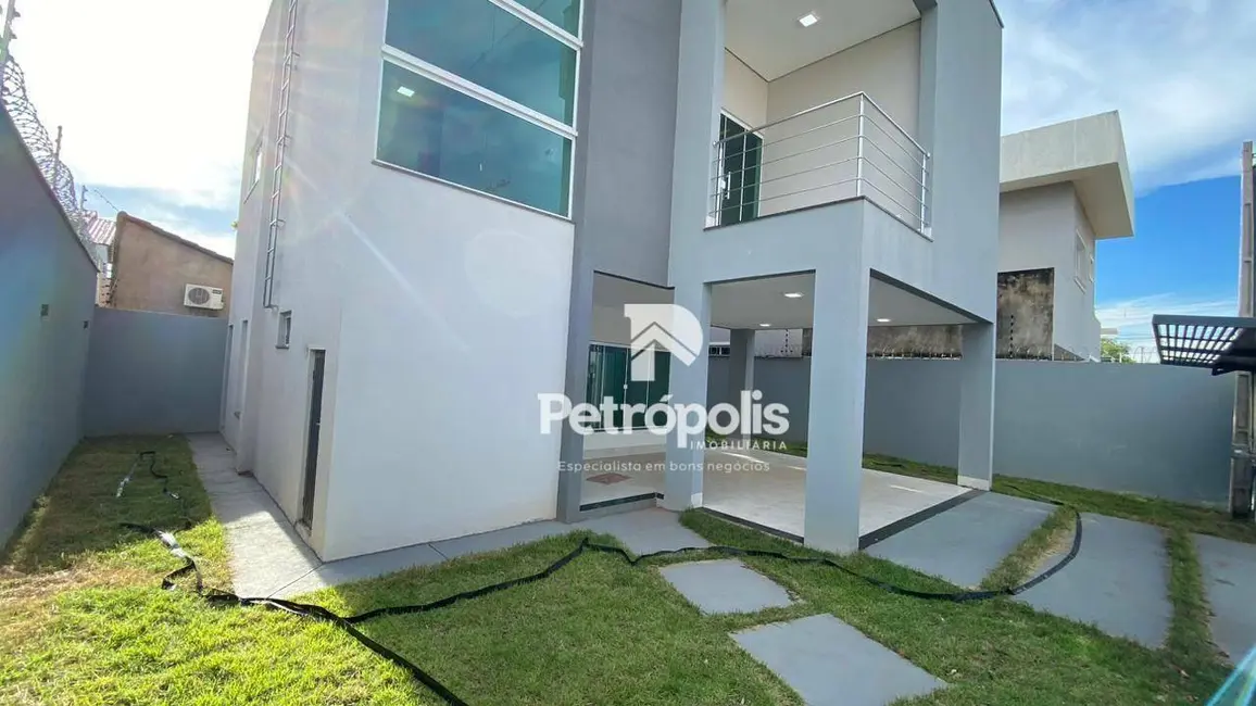 Sobrado com 3 quartos à venda, 213m2 em Plano Diretor Sul, Palmas - TO - imagem 3 Foto 3 de Sobrado com 3 quartos à venda, 213m2 em Plano Diretor Sul, Palmas - TO