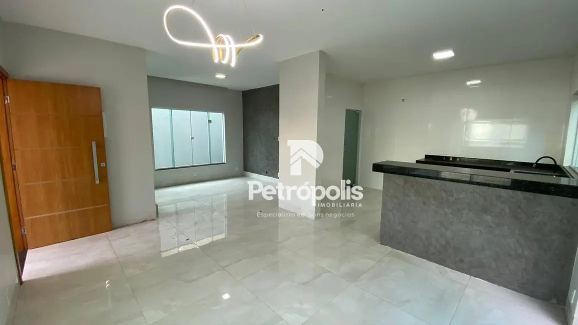 Sobrado com 3 quartos à venda, 213m2 em Plano Diretor Sul, Palmas - TO - imagem 4 Foto 4 de Sobrado com 3 quartos à venda, 213m2 em Plano Diretor Sul, Palmas - TO