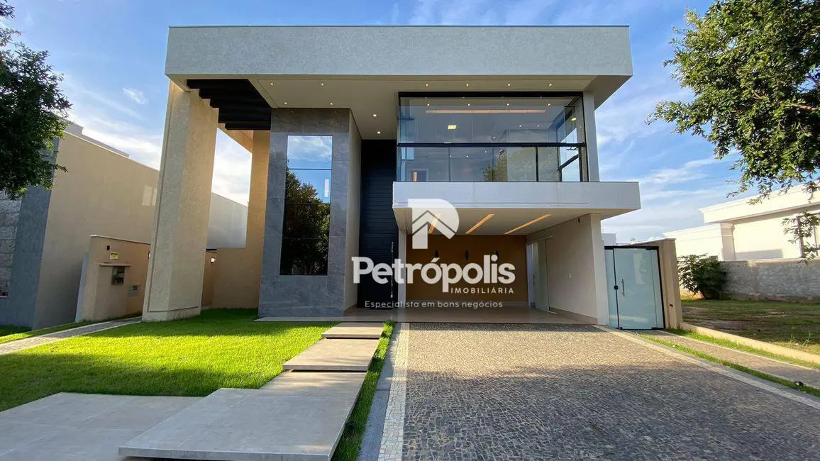 Foto 1 de Sobrado com 3 quartos à venda, 450m2 em Plano Diretor Norte, Palmas - TO