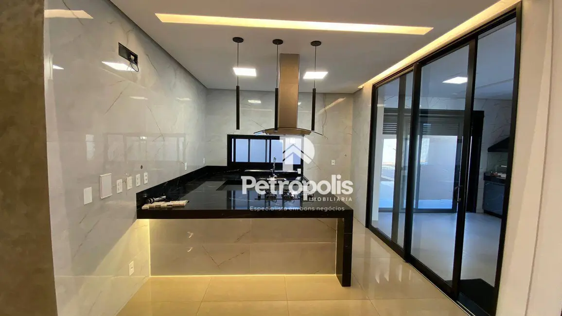 Foto 6 de Sobrado com 3 quartos à venda, 450m2 em Plano Diretor Norte, Palmas - TO