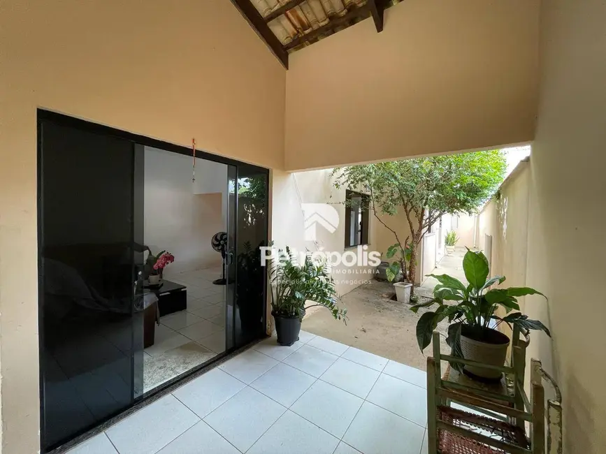 Foto 2 de Casa com 3 quartos à venda, 360m2 em Plano Diretor Norte, Palmas - TO