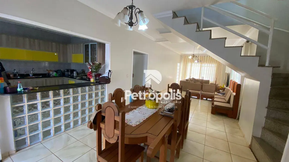 Foto 7 de Sobrado com 4 quartos à venda, 360m2 em Plano Diretor Norte, Palmas - TO